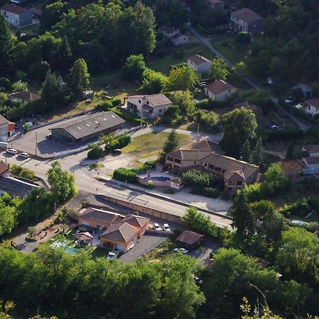 Résidence Le Grand Virage Pont-de-Labeaume Exterior foto